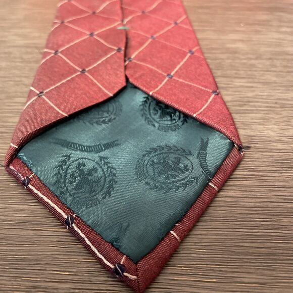 Tommy Hilfiger Men's Classic Diamond Stripe Tie Maroon/Navy/Gold - Picture 4 of 6